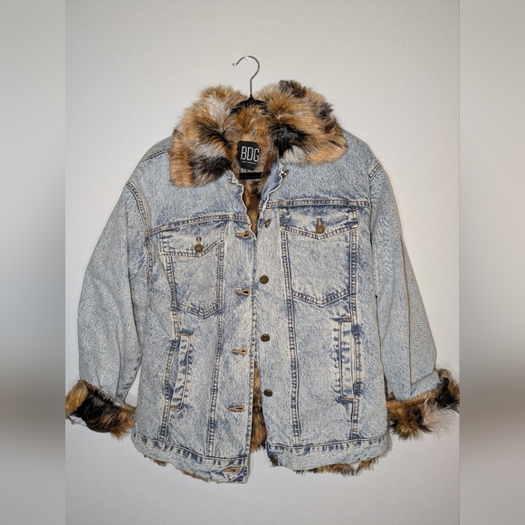 Urban Outfitters Faux Fur Lined Denim Trucker Jacket Size XS - Picture 8 of 13